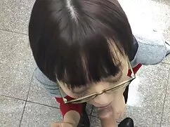 یک پرستار به بیرون ر ...
